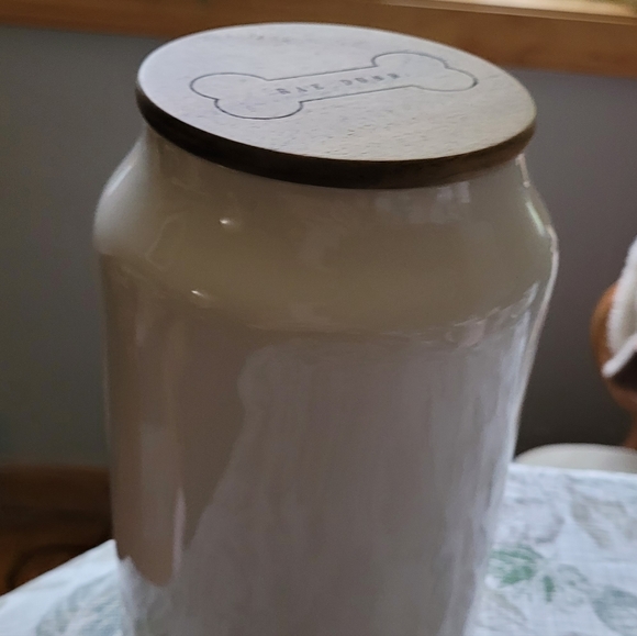 Rae Dunn pet container, new 🎃 - Picture 5 of 8